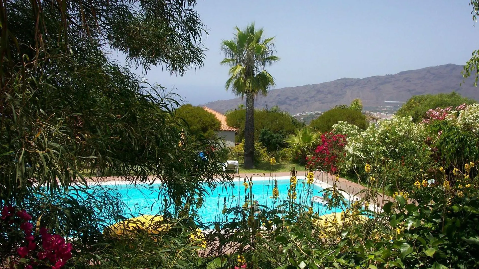 La Villa El Paso
